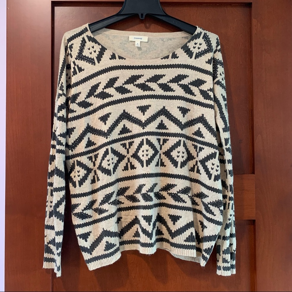 Anthropologie Freeway Aztec Tribal Print Pullover Crewneck Sweater Oversized